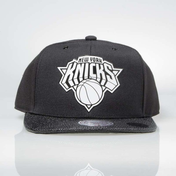 Mitchell & Ness snapback New York Knicks 950 Kč