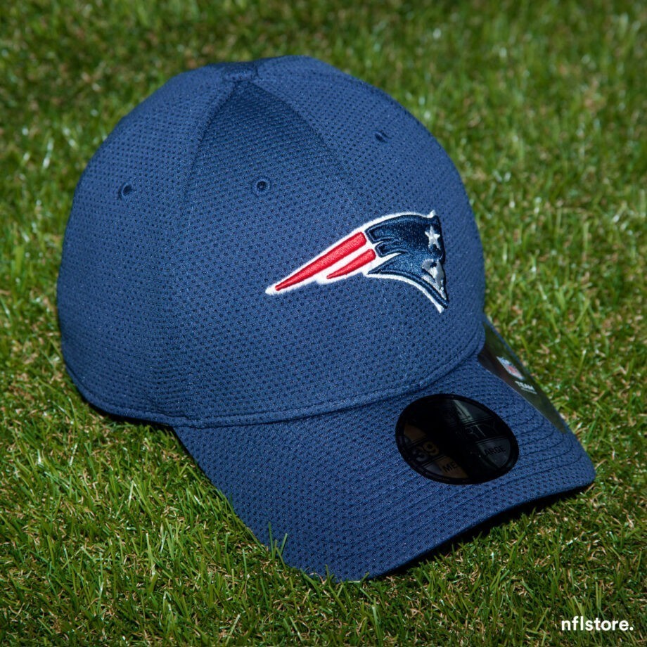 Kšiltovka New Era 39THIRTY Sideline tech NFL New England Patriots 895 Kč