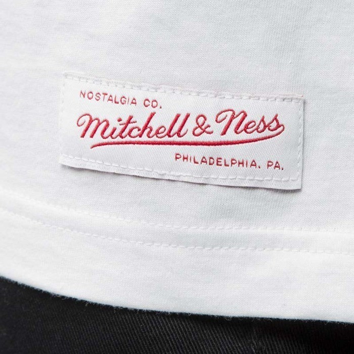 Triko Mitchell & Ness M&N Script Logo white Praha koupit