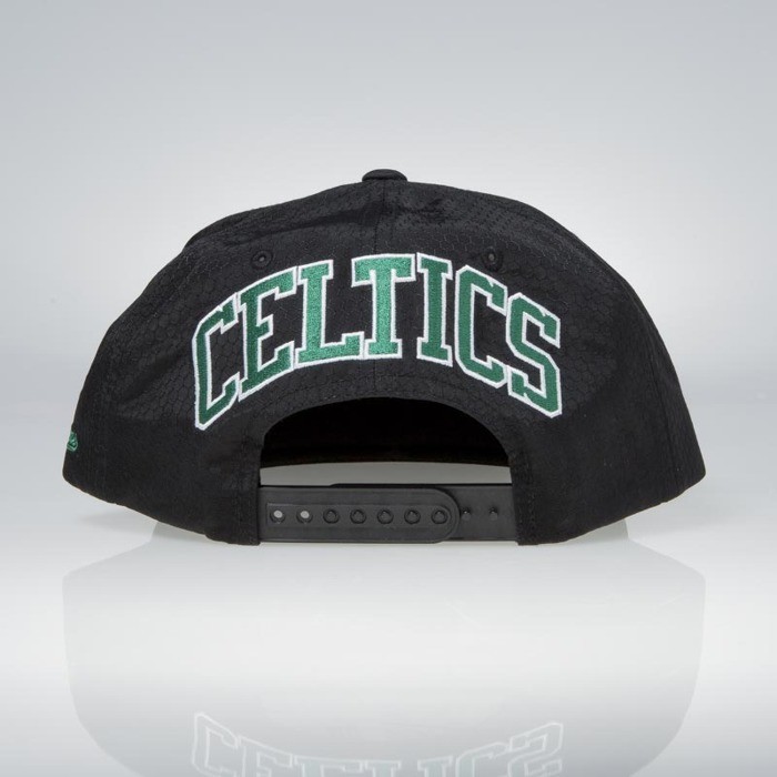 Snapback kšiltovka Mitchell & Ness Boston Celtics Black Ripstop Honeycomb Praha koupit